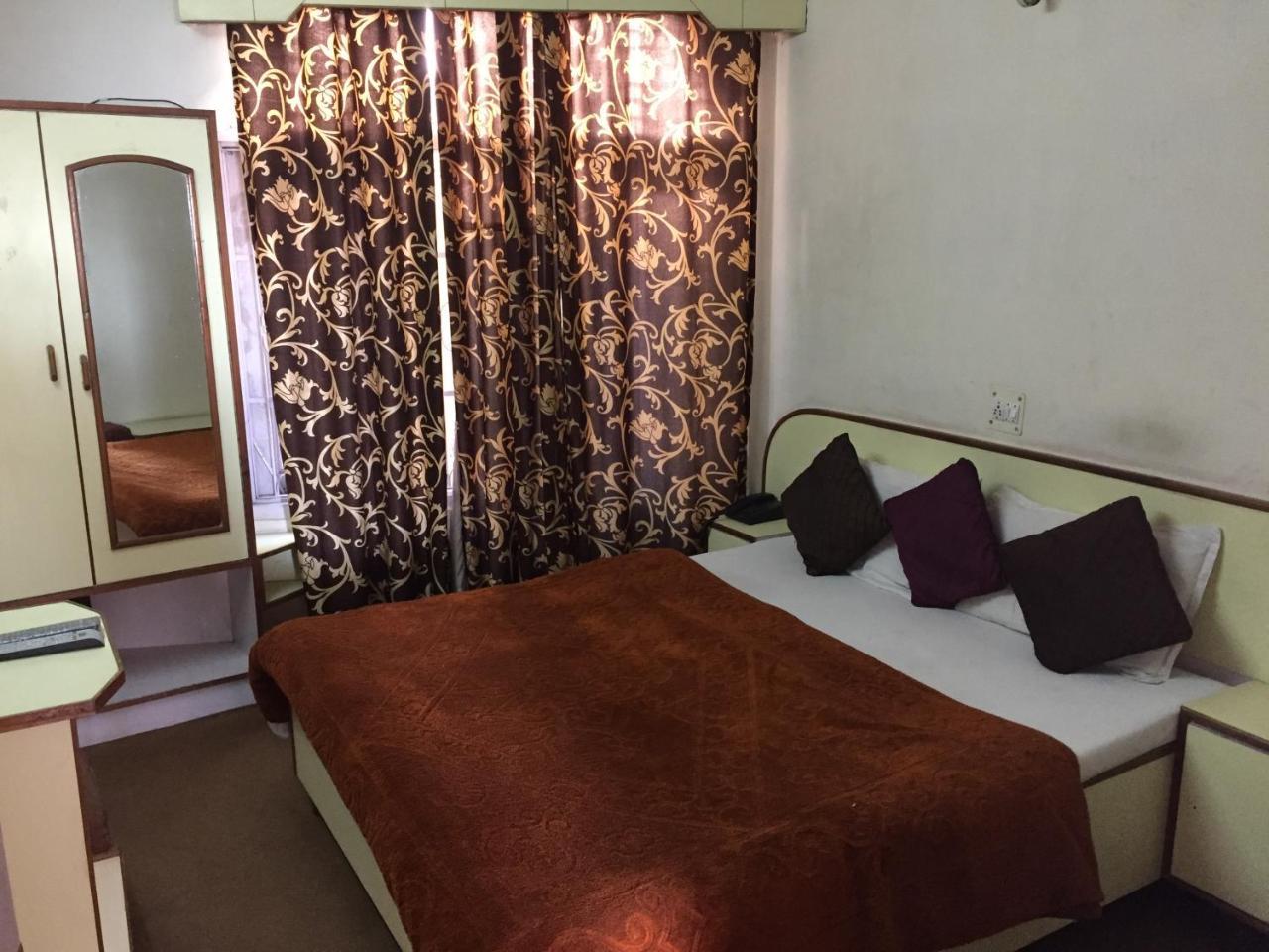 Hotel Lotus Shimla Buitenkant foto