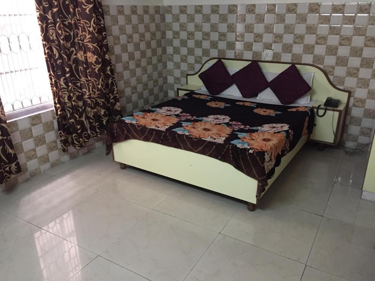 Hotel Lotus Shimla Buitenkant foto