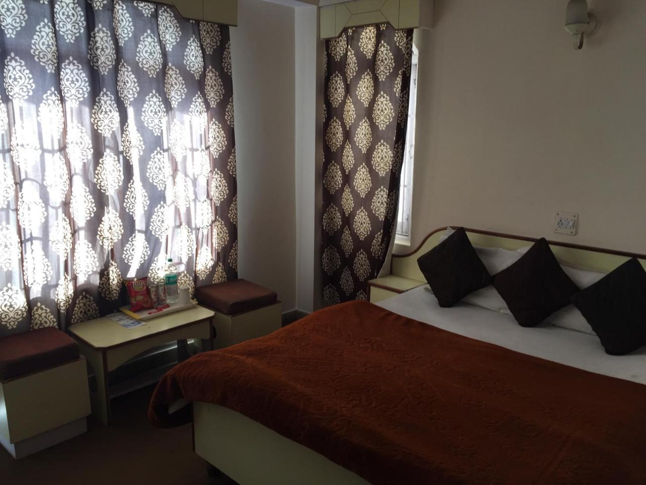 Hotel Lotus Shimla Buitenkant foto